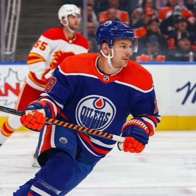 Cover Image for Breakings : Edmonton Oilers head coach Kris Knoblauch stated the reason after the loss that made fans sympathize, Zach Hyman ncountered a serious problem before the match vs Seattle Kraken that prevented Zach Hyman from playing at 100% strength..