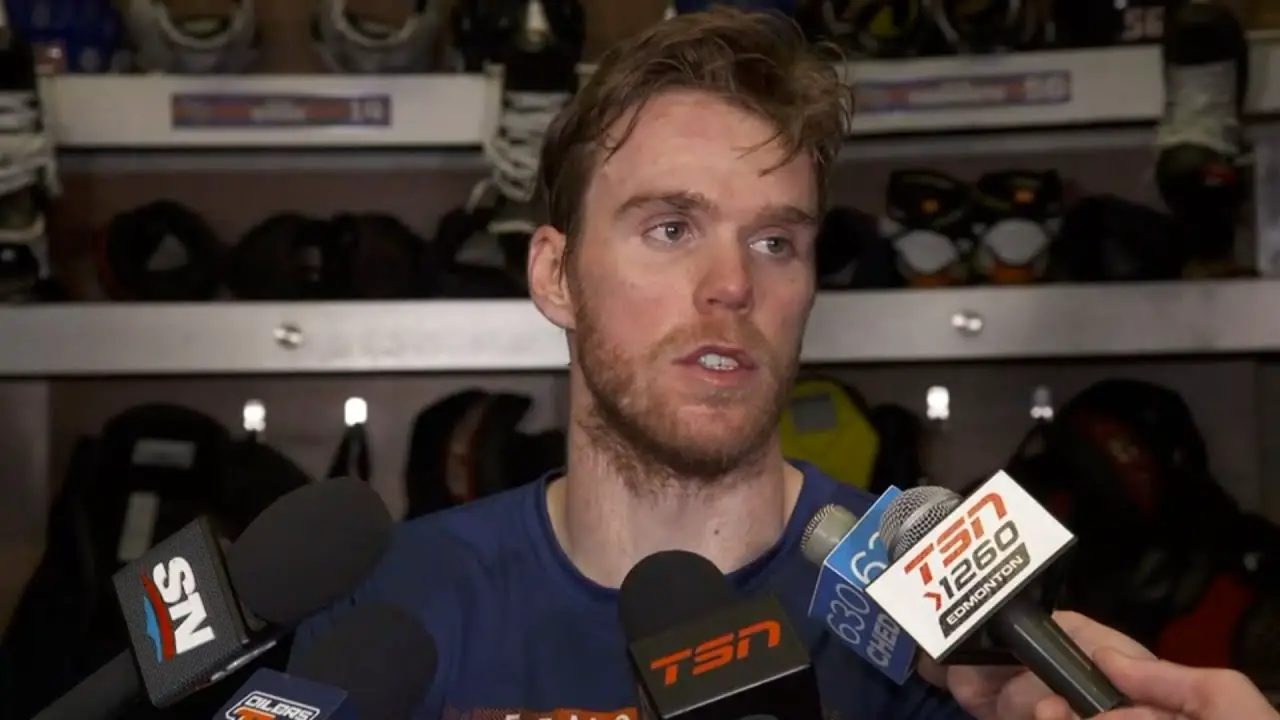 Cover Image for A leaked text message from the Edmonton Oilers involving captain Connor McDavid before the playoffs against the Los Angeles Kings has fans worried.