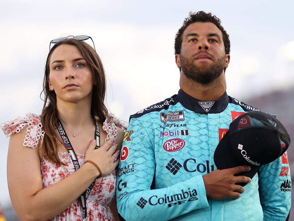 Cover Image for SAD NEWS: Fans and Nascar fans shed tears pray for Bubba Wallace and His wife after heartbreaking announcement
