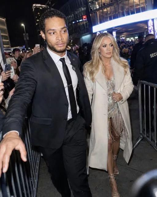 Cover Image for 🚨 FROM THE FRONT LINES OF COUNTRY MUSIC TO THE CENTER OF A NATIONAL CRISIS… 🚨