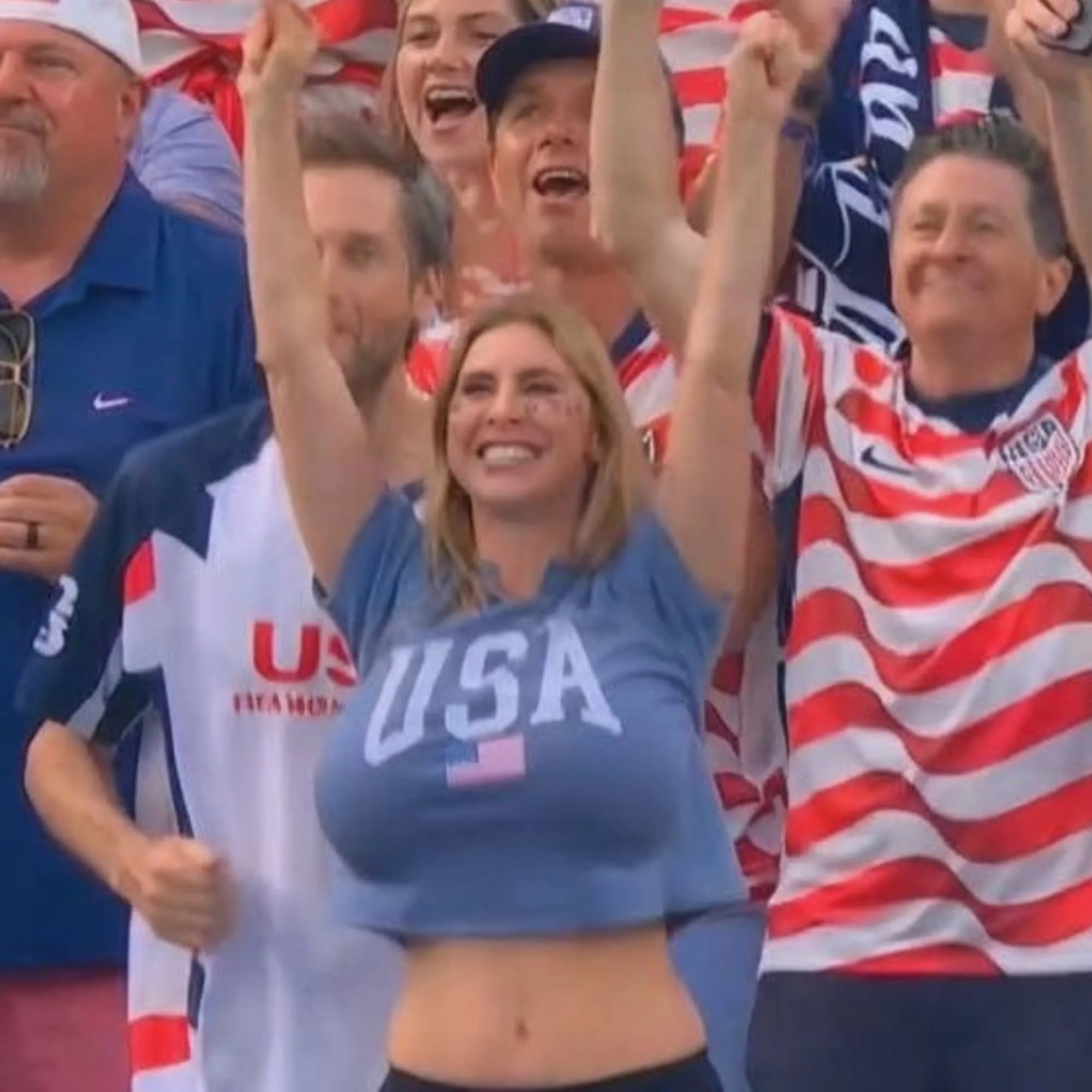 Cover Image for Female USA Soccer Fan Had Everyone Saying the Same Thing After Cameras Caught a Glimpse at the World Cup(VIDEO)