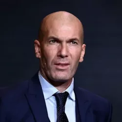 TENSIONS CHEZ LES BLEUS : Quand le Maître Zidane défie le Prodige Mbappé