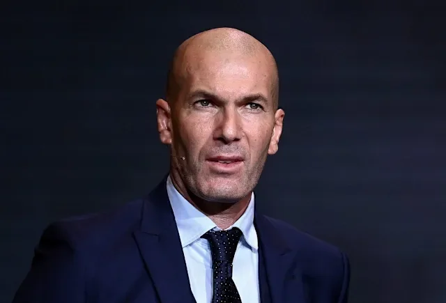 Cover Image for TENSIONS CHEZ LES BLEUS : Quand le Maître Zidane défie le Prodige Mbappé