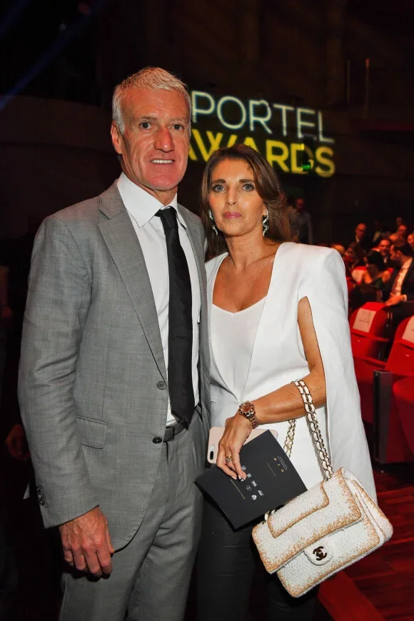 Cover Image for BOMBE INATTENDUE : Didier Deschamps et sa femme Claude Deschamps font une annonce choc — le monde du football est totalement sous le choc !