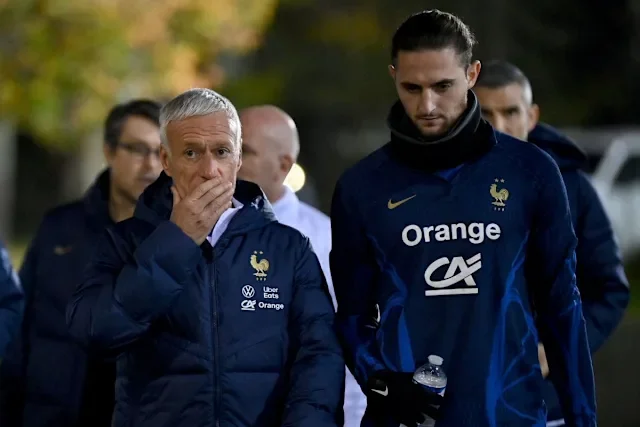 Cover Image for Un Séisme en Bleu :Sort du Silence et Place le Football Français Face à ses Paradoxes