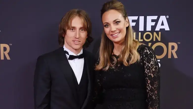 Cover Image for VELIKA BOMBA: Luka Modrić i Vanja Modrić objavili šokantnu vijest — navijači su u potpunom šoku!