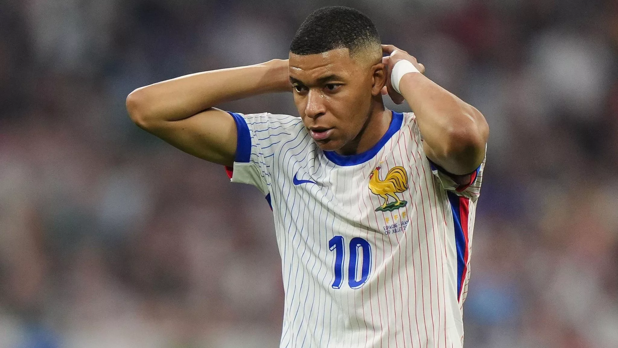 Cover Image for COUP DE TONNERRE CHEZ LES BLEUS : La dĂ©claration choc de aprĂšs lâĂ©chec de la Coupe du Monde 2026 sous lâĂšre Zidane