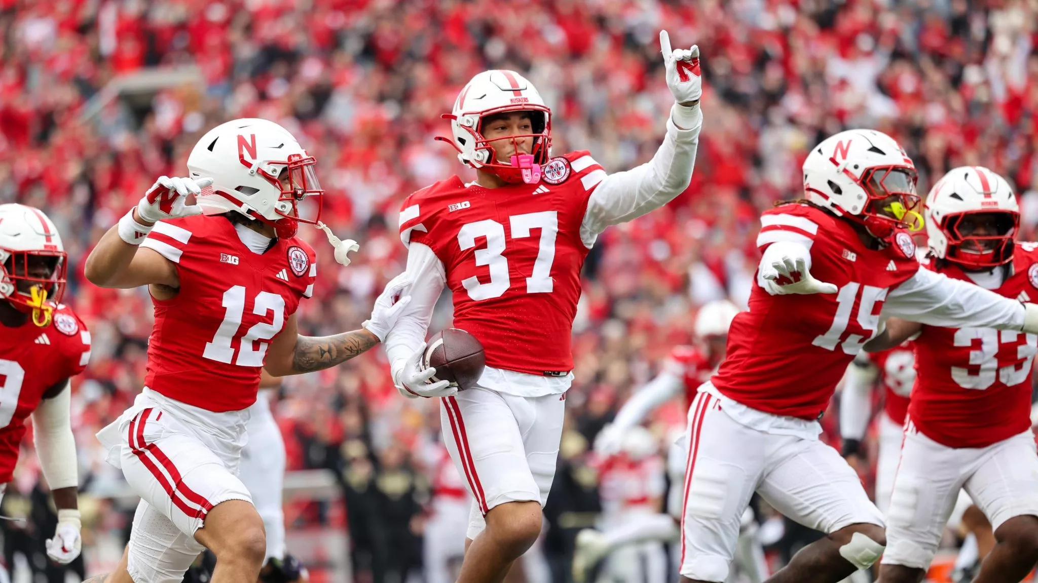 Cover Image for BREAKING NEWS: Ohio Bobcats head coach John Hauser’s postgame gesture toward the Nebraska Cornhuskers players following his team’s crushing 21–49 loss has gone viral on social media.