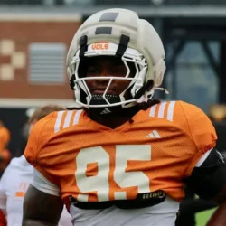 "I NEVER TRULY BELONGED HERE!" The Tennessee Volunteers star has stunned fans by deciding to leave the program after a prolonged period during which he was reportedly left isolated and felt like an outsider within the Volunteers’ own locker room.