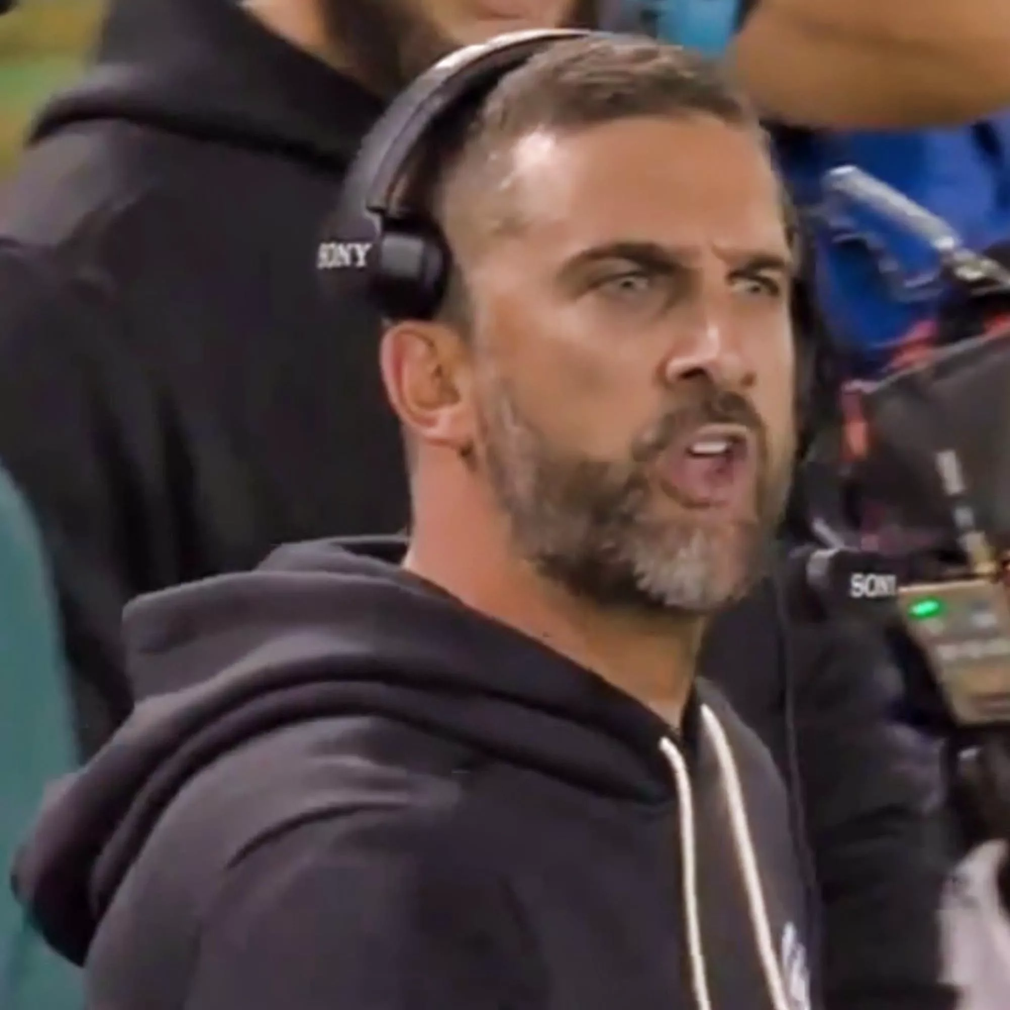 Cover Image for MNF Cameras Catch Nick Sirianni Screaming Nasty 3-Word Insult At Bears Player After Dirty Cheap Shot Knocked Jalen Hurts Out Of Game [VIDEO]