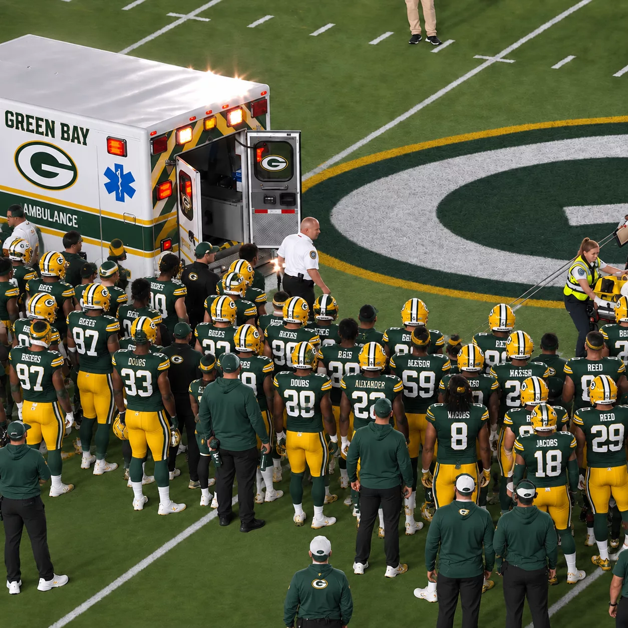 Cover Image for SCARIEST FOOTBALL SCENE SINCE DAMAR HAMLIN? Ambulance Rushes Onto Field For Minnesota Vikings Star at U.S. Bank Stadium [VIDEO]