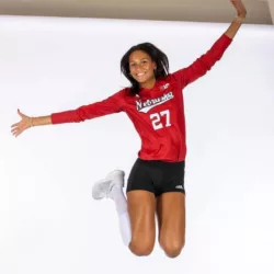 HOT PHOTO : Nebraska Cornhuskers volleyball star Harper Murray has social media drooling over her latest beach photos, where she poses in a black thong bikini, showcasing an unusually captivating figure unlike anything we've seen from her before. 👙😍