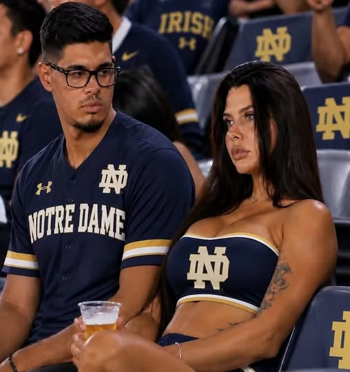 Cover Image for 🚨 THE ENTIRE INTERNET IS GOING CRAZY over what cameras caught a Notre Dame Fighting Irish fan doing in the stands during the 2026 NCAA Football season opener [VIDEO] ☘️🏈