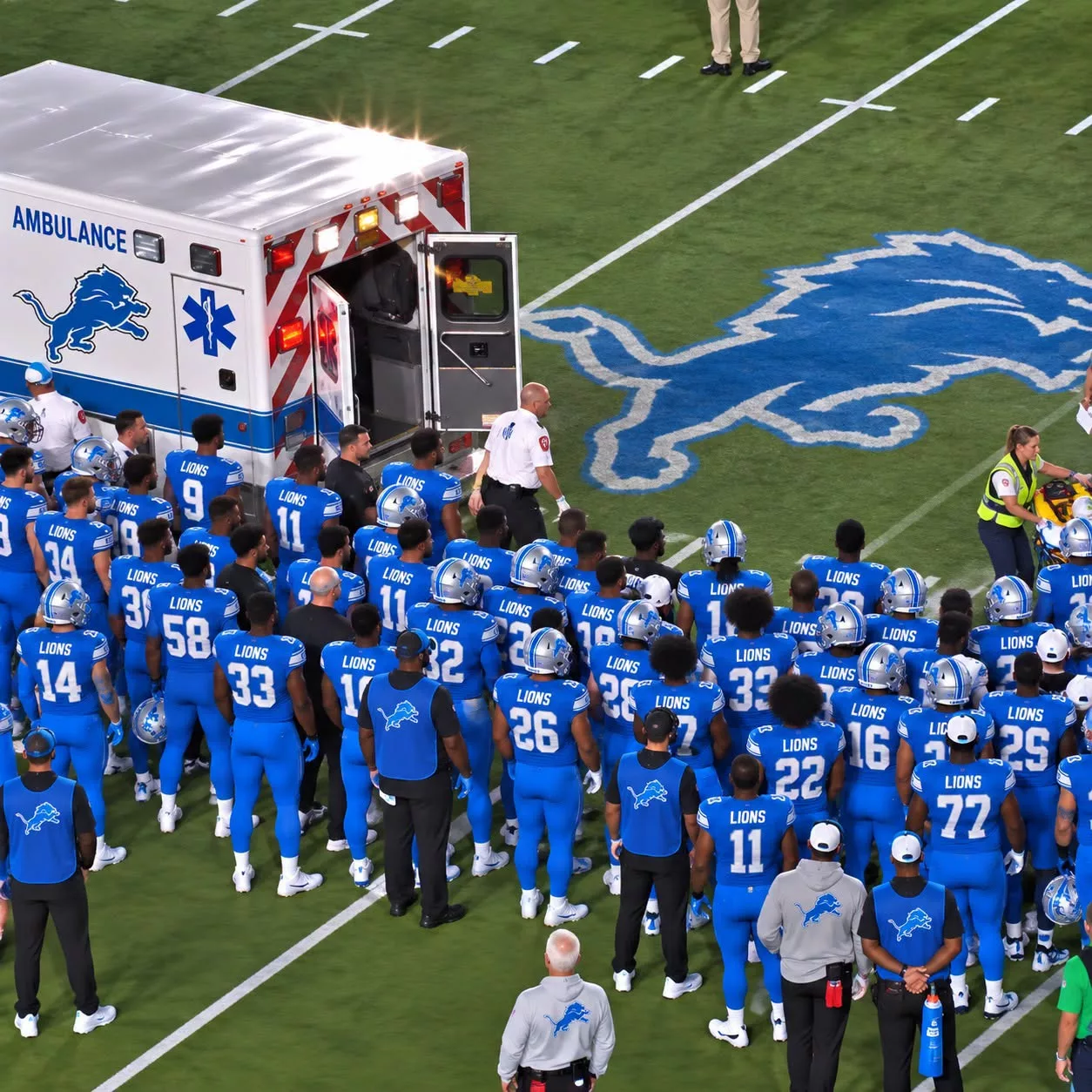 Cover Image for Scariest Football Scene Since Damar Hamlin? Ambulance Rushes Onto Field for Detroit Lions Star as Ford Field Falls Silent [VIDEO]