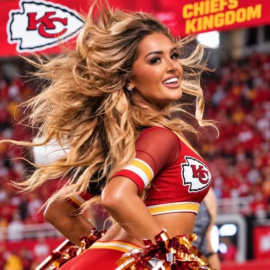 Cover Image for 🔥 ‘World’s Hottest’ Kansas City Chiefs Cheerleader Had Her Cheeks Out On The Sideline, And Fans Went Wild [PHOTO]