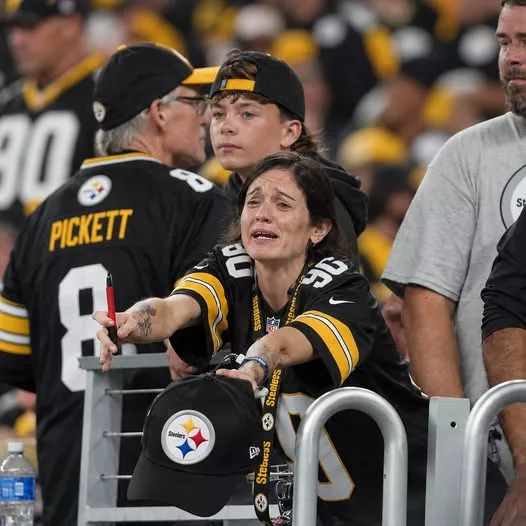 Cover Image for π¨ Female Pittsburgh Steelers Fan Taken Away in Ambulance After Suffering Brutal, Bloody Fall at Acrisure Stadium β Now Sheβs Looking for the Man Who Saved Her