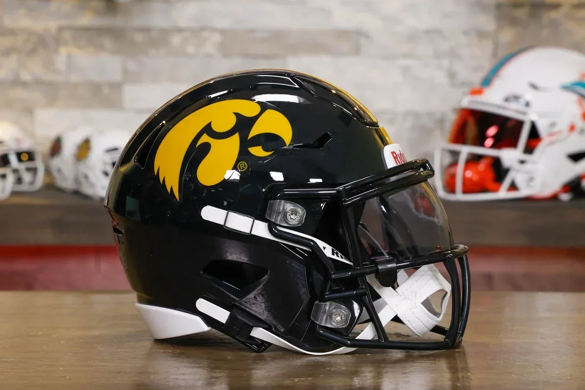 Cover Image for BREAKING NEWS: A standout Iowa Hawkeyes star has been ruled out for the entire season after suffering a serious injury during practice.