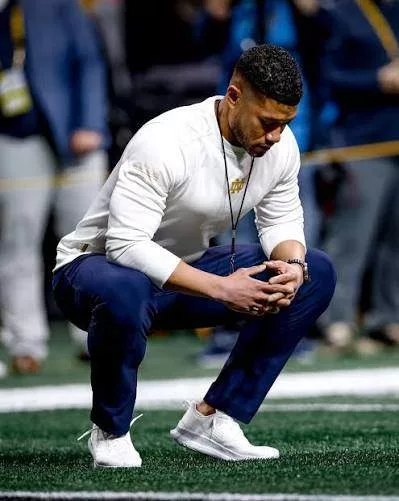 Cover Image for “WE WILL MISS YOU A LOT”: Notre Dame Fighting Irish Star Will Not Continue for the Remainder of the Season, Head Coach Marcus Freeman Confirms.