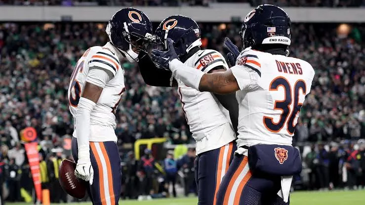 Chicago Bears beat Philadelphia Eagles 24-15 to stretch NFL winning streak  to five matches - BBC Sport