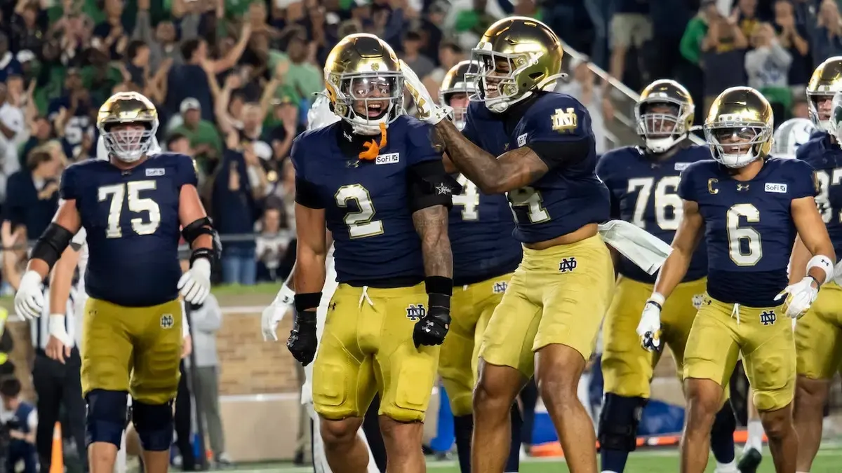 Cover Image for POST-GAME EXPLOSION: Michigan State Head Coach Jonathan Smith Fires Accusations at Officials After Loss to Notre Dame, Prompting Five-Word Retort from CJ Carr