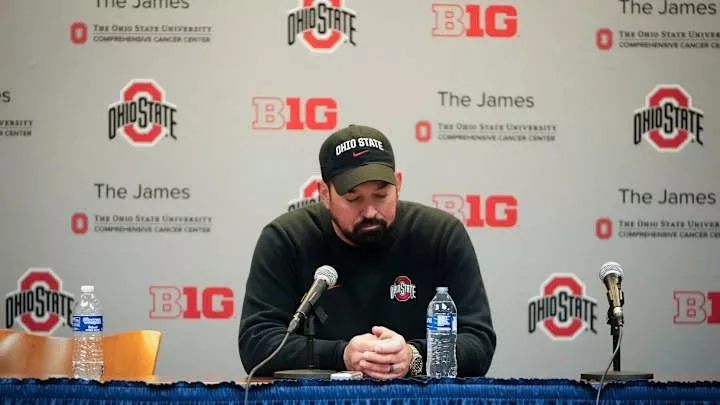 Cover Image for 🚨 30 MINUTES AGO, OHIO STATE BUCKEYES HEAD COACH LEFT FANS STUNNED AFTER AN EMOTIONAL PRESS CONFERENCE… 💔