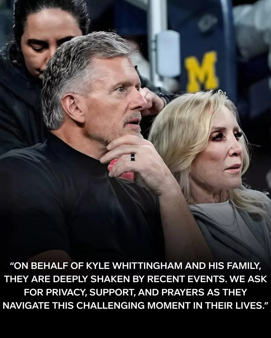 Cover Image for βTHE WHOLE FOOTBALL WORLD IS HEARTBROKENβ AFTER WHAT MICHIGAN WOLVERINES HEAD COACH KYLE WHITTINGHAM JUST SHARED β BUT ONE DETAIL HAS WOLVERINES FANS EVERYWHERE ASKING SERIOUS QUESTIONS. π±