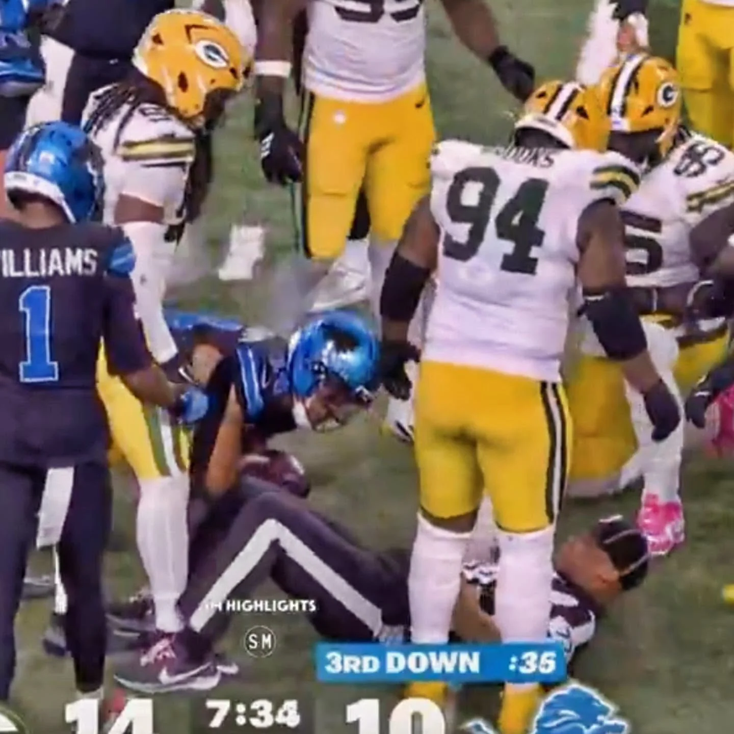Cover Image for NFL Fans Are Calling Out Sucky Baby Ref Who Threw Major Tantrum On The Field [VIDEO]
