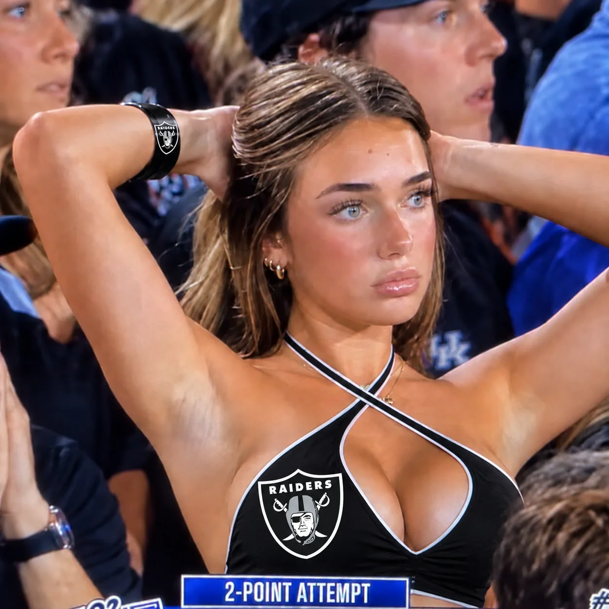 Cover Image for 🔥 Female Las Vegas Raiders Fan in Daring Bikini Is Breaking the Internet as NFL Cameraman Trend Continues [VIDEO]