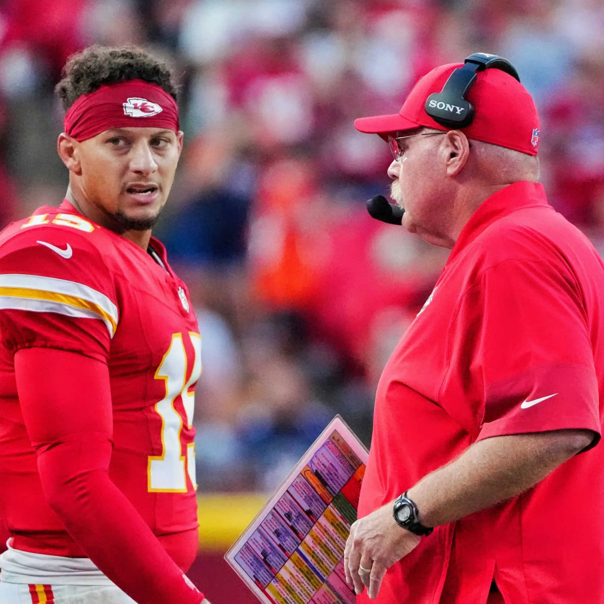 Cover Image for Patrick Mahomes & Andy Reid Kicked Star Offensive Player Out Of Team Meeting As Chiefs Drama Reportedly Turns Ugly