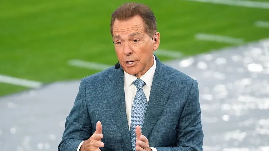 Cover Image for Nick Saban offered a bold analysis and score prediction ahead of the Iowa Hawkeyes vs. Minnesota Golden Gophers game…