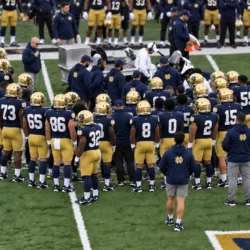 🚨 Terrifying Scene on the Football Field: Ambulance Rushes Onto the Field for Notre Dame Fighting Irish Star [VIDEO].