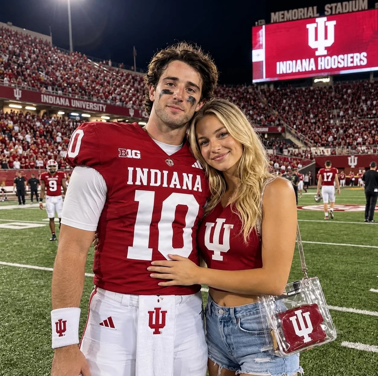 Cover Image for SURPRISE: Josh Hoover’s girlfriend treats the public’s eyes with a set of beach photos — oh my god, she’s stunning…